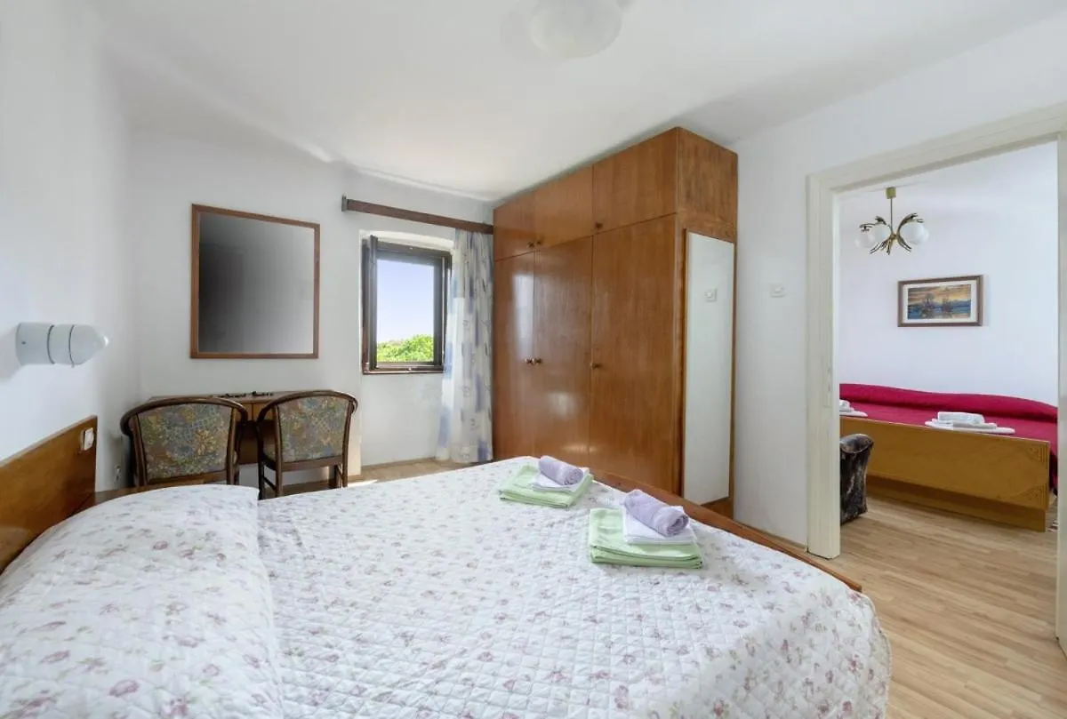 Villa Marina Plomin In Plomin - Haus Fuer 6 Personen