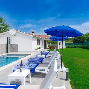  Ferienhaus Casa Gverino By Interhome